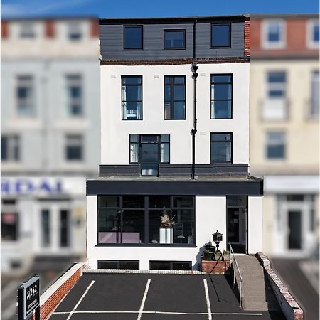 Hotel242 Blackpool Exteriör bild